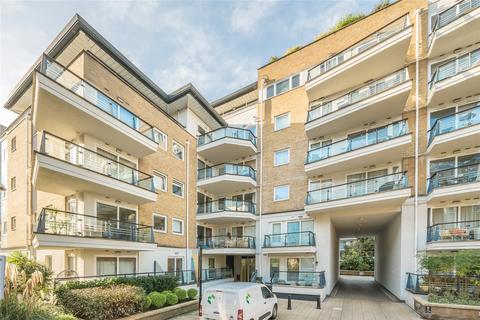 London SW18 2 bed apartment for sale