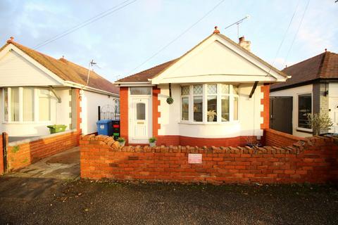 County Drive, Denbighshire LL18 2 bed bungalow for sale