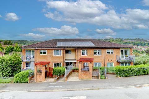 St. Hughs Avenue, Buckinghamshire HP13 2 bed apartment for sale