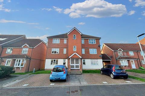 Falmouth Close, Eastbourne 2 bed flat for sale
