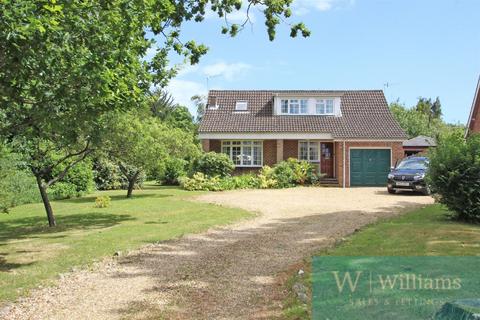 Fishbourne Lane, Fishbourne, Ryde 4 bed chalet for sale