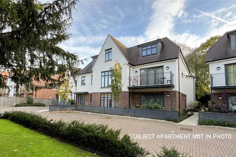 Lymington Road, Highcliffe... 2 bed apartment for sale