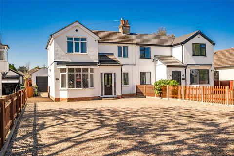 Louth Road, Grimsby, Lincolnshire, DN33 3 bed semi