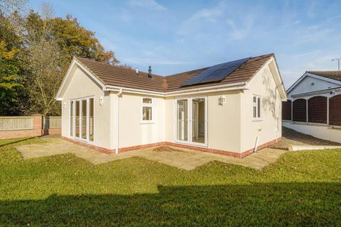 Shobdon,  Herefordshire,  HR6 2 bed detached bungalow for sale