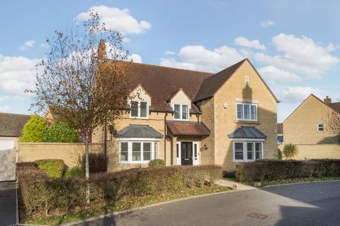 Tansy Way, Carterton, Oxfordshire 5 bed detached house for sale