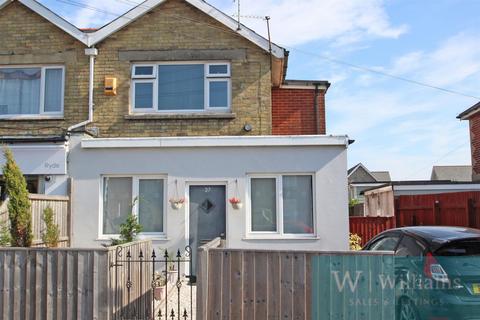 Somerset Road, Ryde 2 bed terraced house for sale