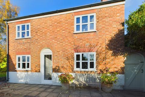 The Hurst, Frodsham WA6 3 bed detached house for sale