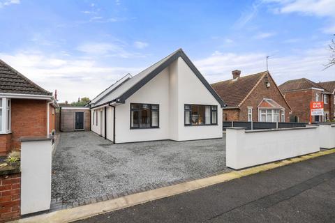Hoylake Drive, Skegness PE25 4 bed detached house for sale