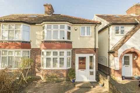 Woodland Gardens, Isleworth TW7 3 bed house for sale