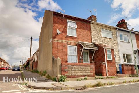 Roman Road, Lowestoft 2 bed end of terrace house for sale