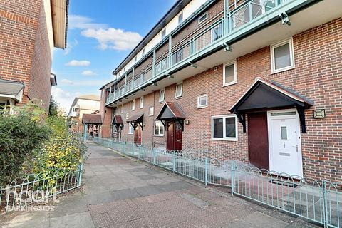 Tiptree Crescent, Clayhall 2 bed maisonette for sale