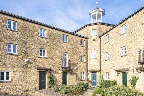 Norton Park, Chipping Norton 2 bed terraced house for sale