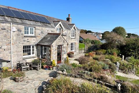 St. Austell PL26 4 bed detached house for sale