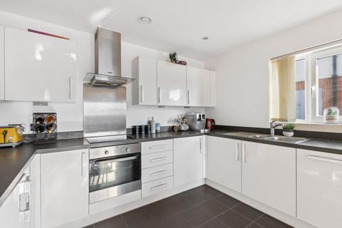 Cowdrey Mews, London SE6 1 bed flat for sale