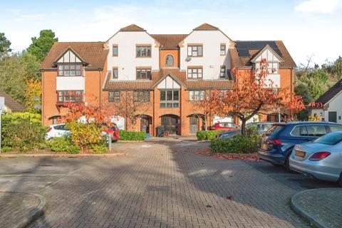 Beaumont Place, Isleworth TW7 1 bed flat for sale