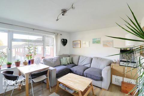 Balfour Grove, London 2 bed maisonette for sale