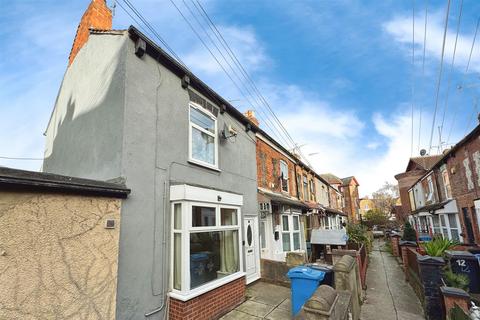 St Augustines Avenue, Princes Road, Hull 2 bed terraced house for sale