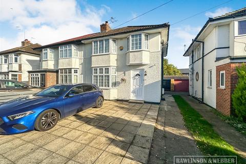 Faraday Road, West Molesey KT8 3 bed semi