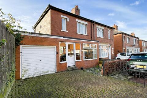 Forster Avenue, South Shields 3 bed semi