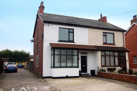 Church Road, Southport, Lancashire, PR9 2 bed semi