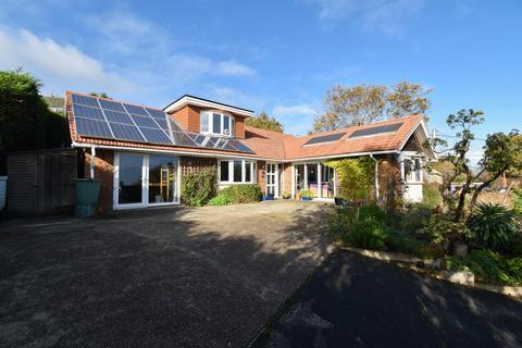 Battery Hill, Fairlight, Hastings 3 bed detached bungalow for sale