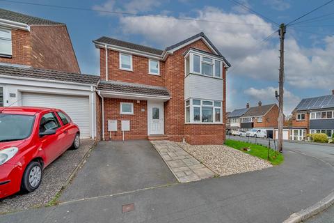 Simmonds Road, Walsall WS3 3 bed detached house for sale