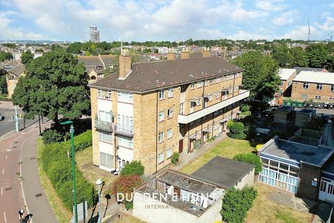 289 Wood Street, Walthamstow E17 2 bed apartment for sale