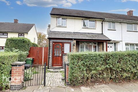 Peregrine Road, Hainault 3 bed end of terrace house for sale
