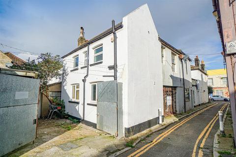 Wellington Mews, Hastings 1 bed cottage for sale