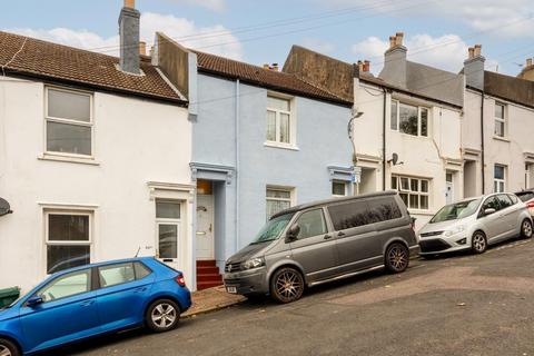 Brighton BN2 2 bed flat for sale
