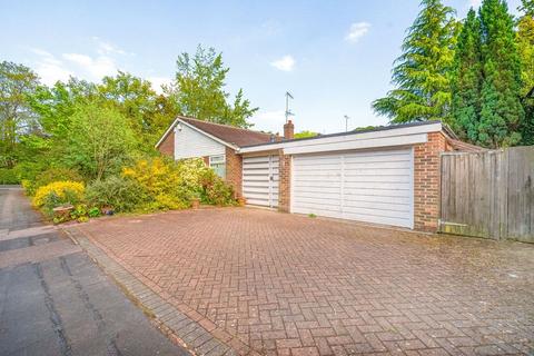 Birchmead, Hertfordshire WD17 3 bed bungalow for sale