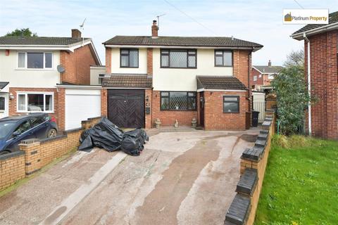 5 bedroom link detached house for sale