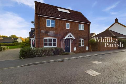 Prince William Way, Diss 3 bed semi