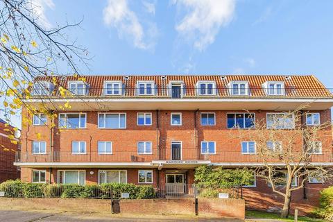 Ballards Lane, Finchley Central... 2 bed flat for sale