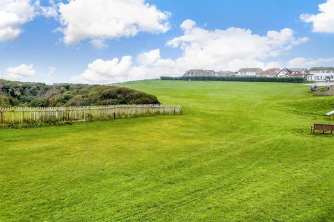 Cavell Avenue, Peacehaven, East Sussex 2 bed apartment for sale