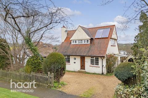 South Weald Road, Brentwood 3 bed detached house for sale