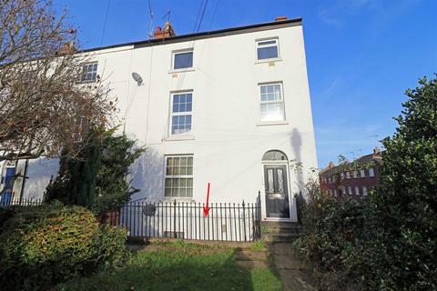 Upper Cape, Warwick 2 bed apartment for sale