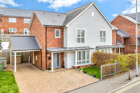 The Avenue, Tunbridge Wells, Kent 3 bed semi
