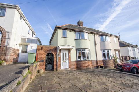 Brearley Avenue, New Whittington... 3 bed semi