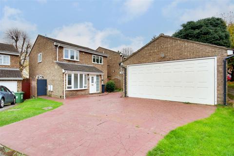 Woodside, Cheshunt 4 bed detached house for sale