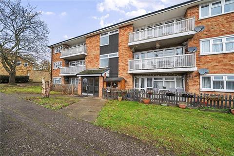 Pollards, Maple Cross, Rickmansworth 2 bed apartment for sale