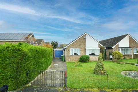 George Gent Close, Steeple Bumpstead CB9 2 bed detached bungalow for sale