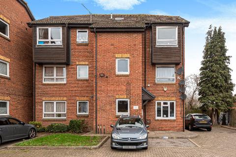 Braemar Gardens, Slough, SL1 1 bed flat for sale