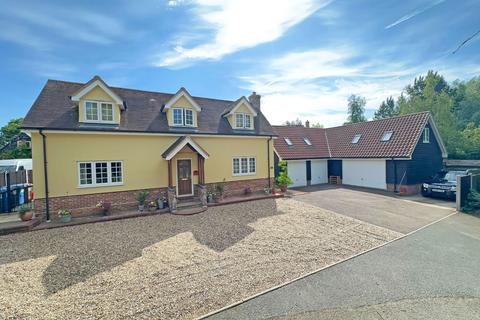 Bures Road, Sudbury CO10 5 bed detached house for sale