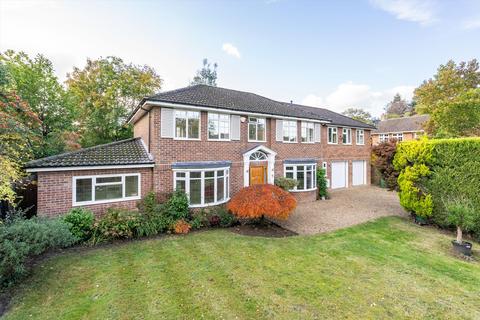 The Knoll, Cobham, Surrey, KT11 5 bed detached house for sale