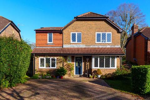 Hatchlands, Cuckfield 4 bed detached house for sale