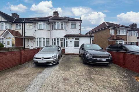 Ascot Gardens, Southall 4 bed property for sale