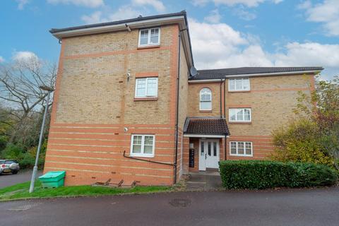 Firethorn Close, Edgware, HA8 2 bed apartment for sale