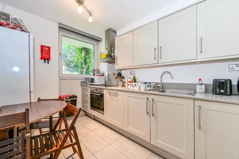 Stanhope Street, Euston, London, NW1 3 bed flat for sale