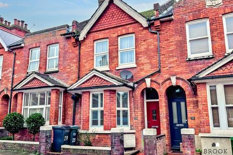 Greys Road, Eastbourne BN20 2 bed terraced house for sale